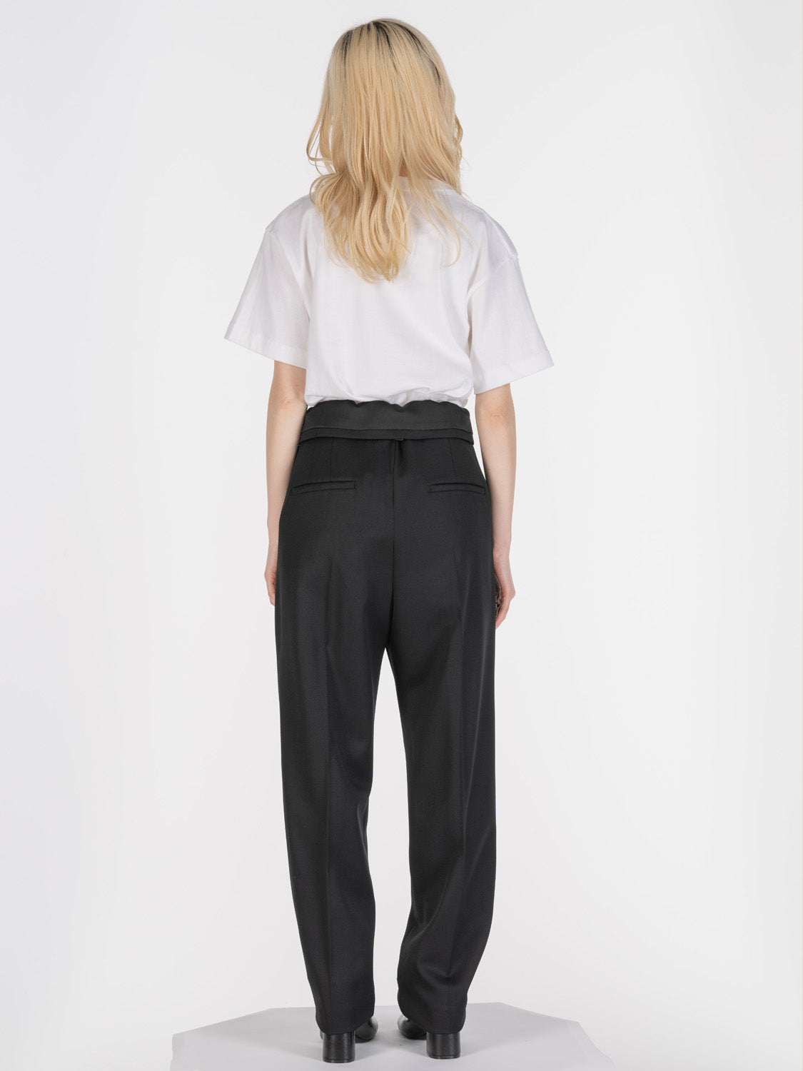 Pantalon à tailler haute