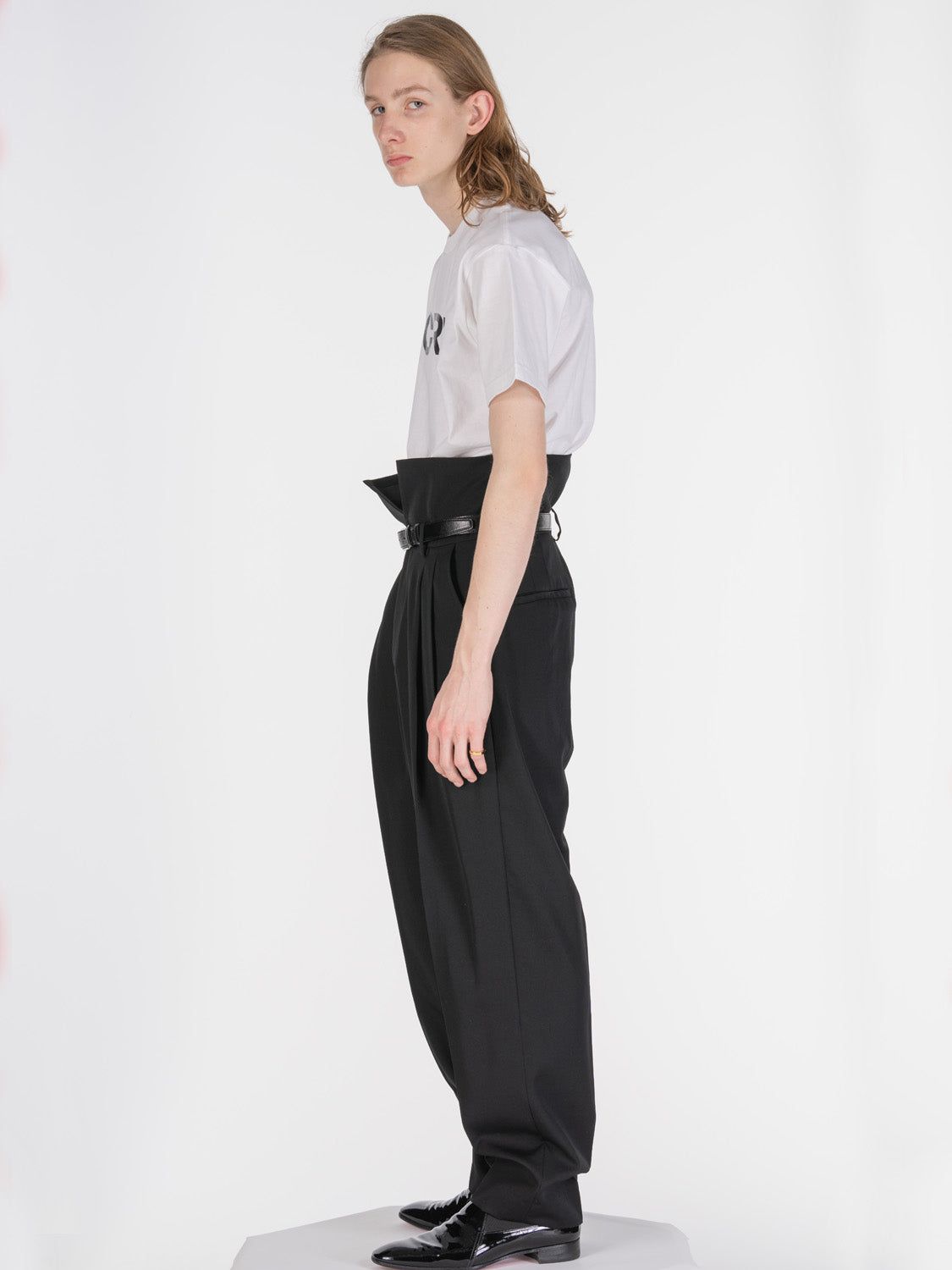 Pantalon à tailler haute