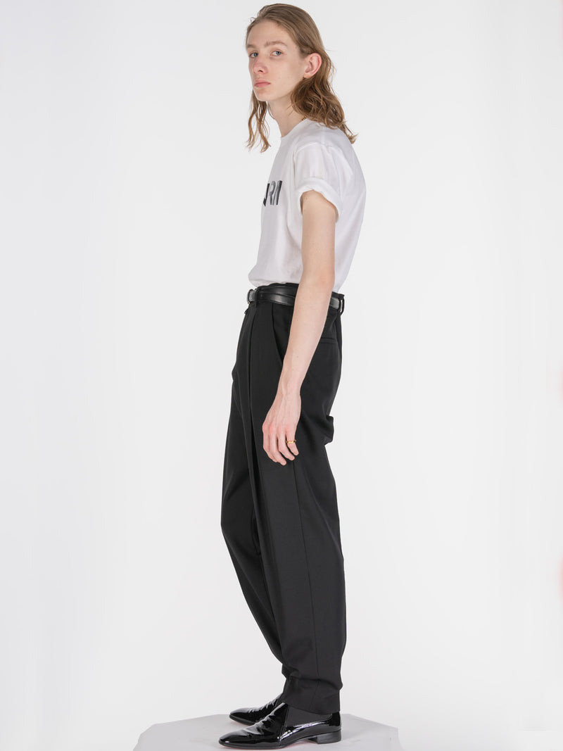 TUCK TAPERED PANTS